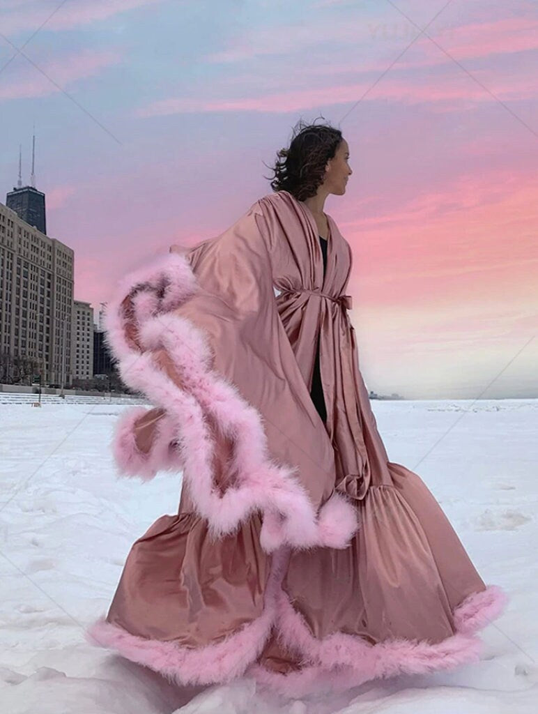 Custom made noir Bathrobe for Women Flare Sleeves Feather Bridal Robe Nightgown Silk Long Wedding Dressing Gown Photography Dress