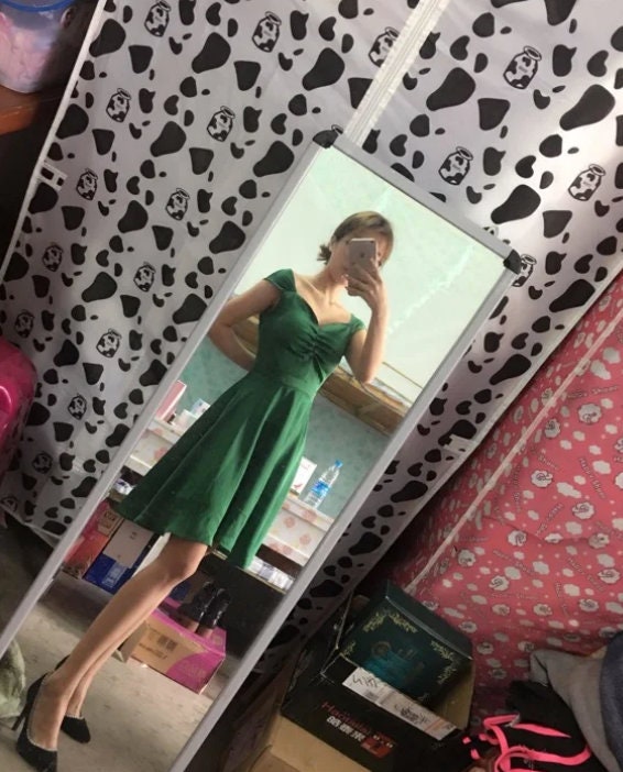 Custom made La La Land Emma Stone Mia Cosplay Costumes Yellow Green Elegant Ladies Women Long Party Dresses Summer Style Adults Dresses