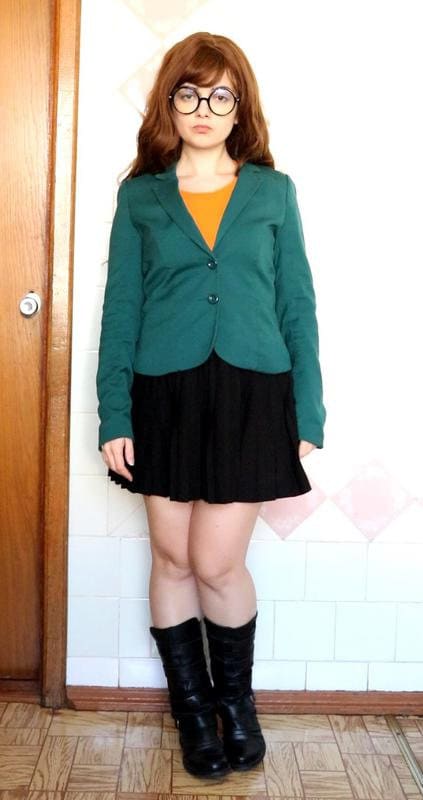 MTV Daria Morgendorffer cosplay, nerdy cosplay, women cosplay, women preppy outfit, mtv series, school girl cosplay